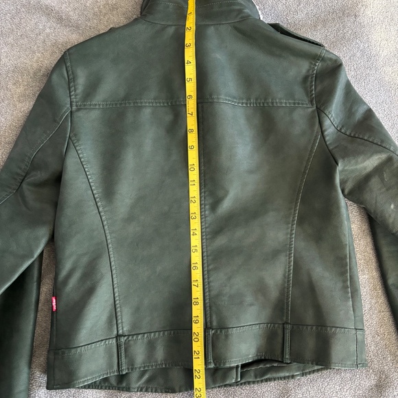 Levi Strauss Faux Leather Jacket - Picture 6 of 9